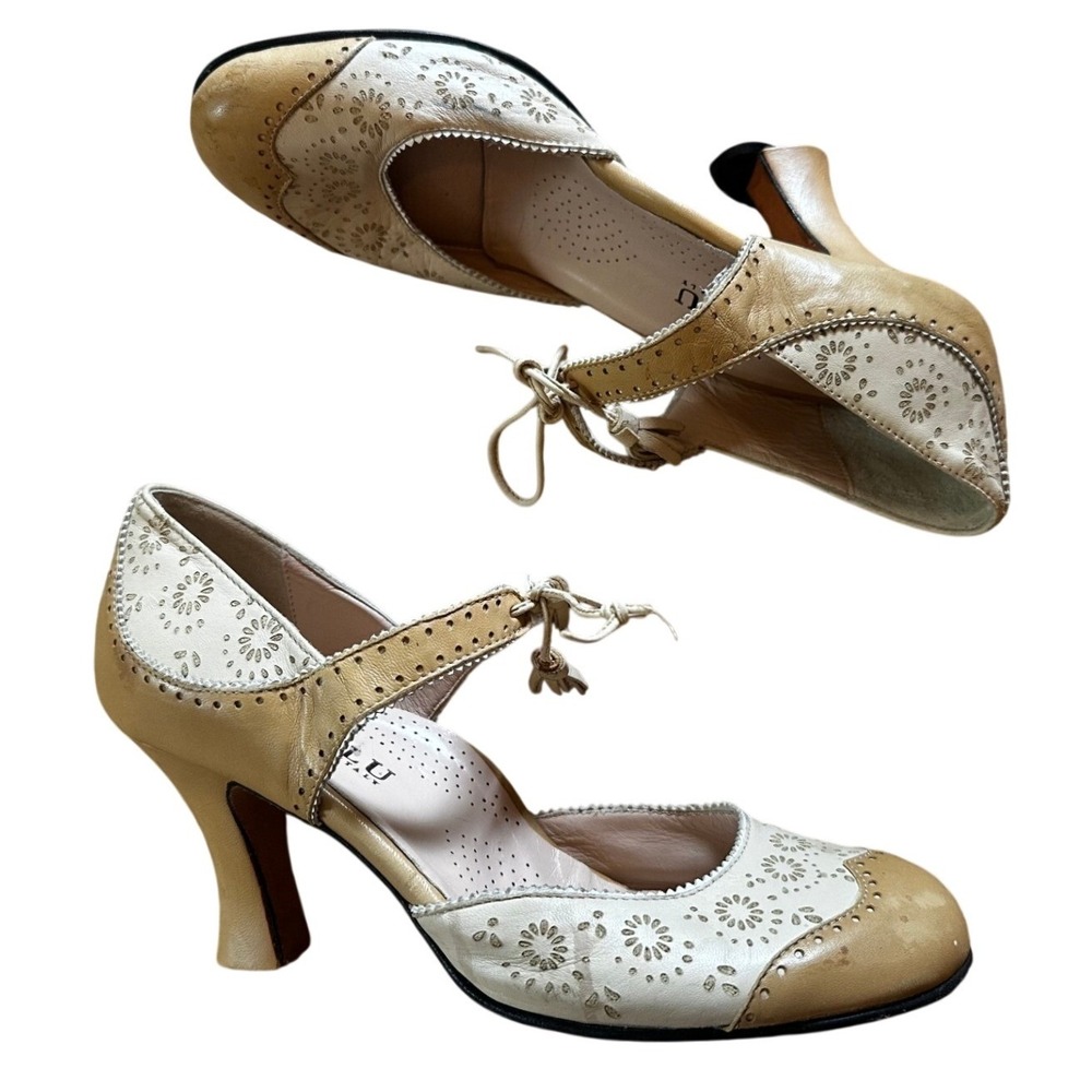 Anyi Lu Tango Cream Leather Mary Jane Pumps Women's 40 (9.5)